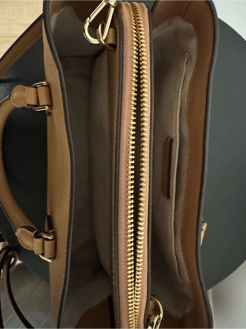 kate spade tan pebbled leather satchel with detachable strap - Picture 2 of 3